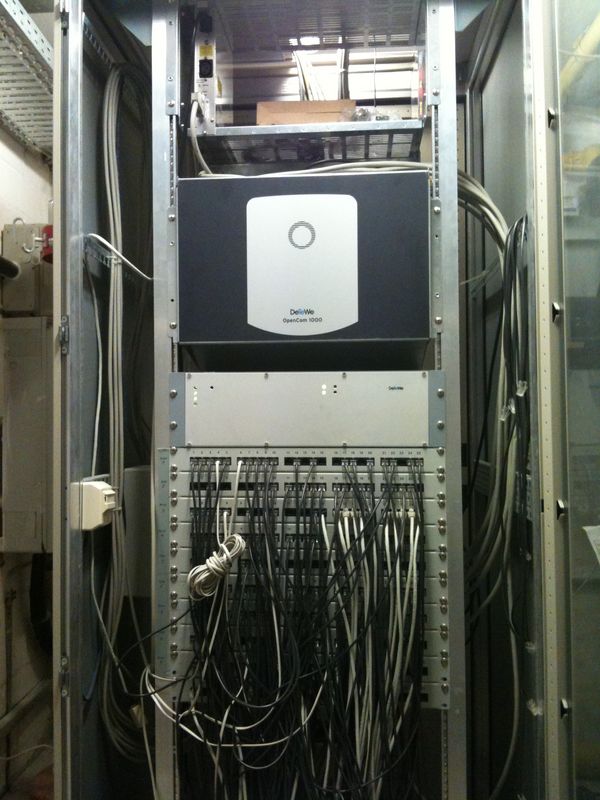 Open- Com 1000 Telefonanlage mit Notrufserver (System, IP, analag, DECT). Foto: Verba-Com